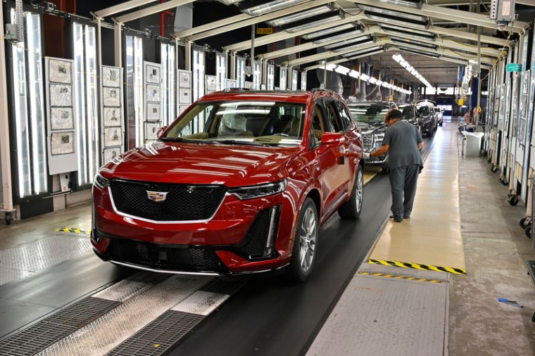 L'inspection finale est effectuée lorsque les véhicules sont prêts à quitter la chaîne de montage de l'usine de fabrication de General Motors (GM) à Spring Hill