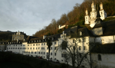 Le complexe scolaire catholique "Le beau rameau" à Lestelle-Betharram, le 21 février 2025 dans les Pyrénées-Atlantiques ( AFP / Gaizka IROZ )