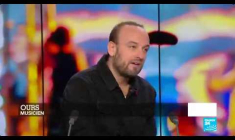 "Pops", le nouvel album bien léché d'Ours