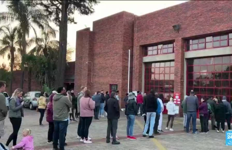 Législatives en Afrique du Sud : décompte en cours, suspense pour l'ANC