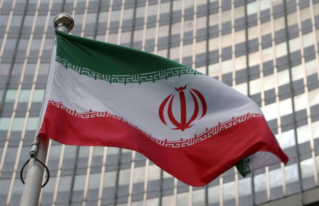 Le drapeau iranien devant le siège de l'AIEA à Vienne