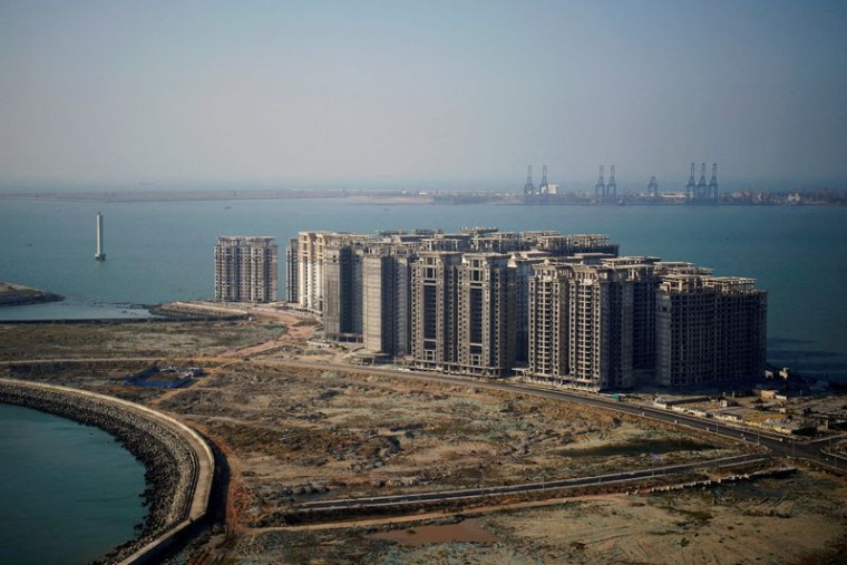 Vue des 39 bâtiments construits par le groupe China Evergrande voués à être démolis