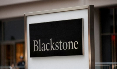 Le logo de Blackstone à Manhattan, New York