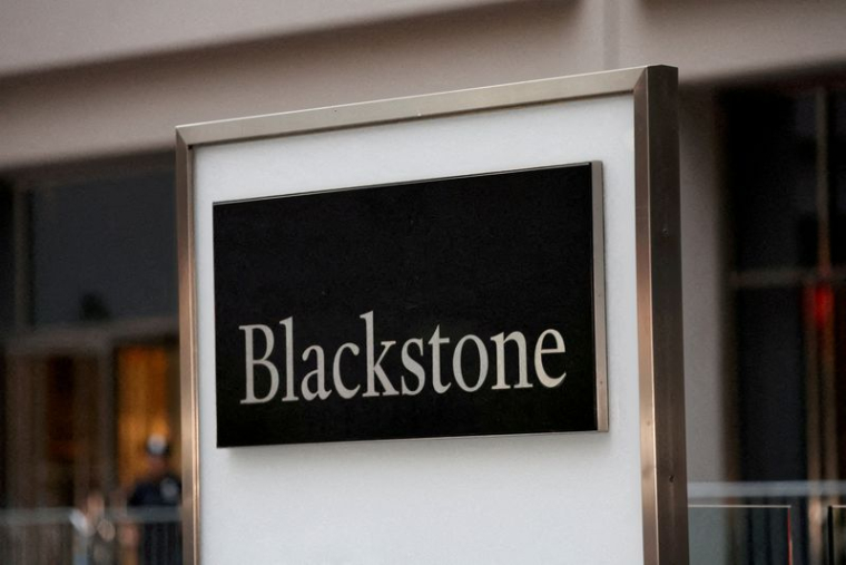 Le logo de Blackstone à Manhattan, New York