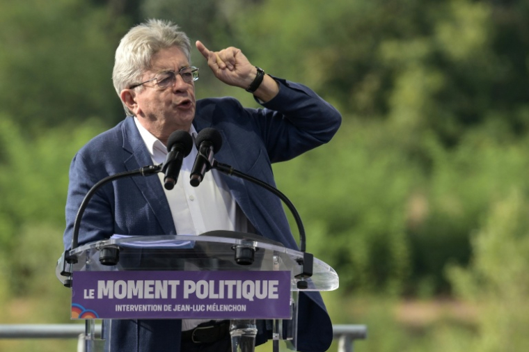 Le leader de La France insoumise Jean-Luc Mélenchon, lors des Universités d'été du parti LFI à Châteauneuf-sur-Isère, dans le sud-est de la France, le 22 août 2025 ( AFP / JEAN-PHILIPPE KSIAZEK )