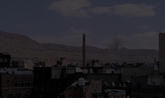 Yémen: de la fumée s'élève au-dessus de Sanaa après des frappes