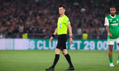 Un arbitre français expérimenté arrête sa carrière et rejoint la FFF
