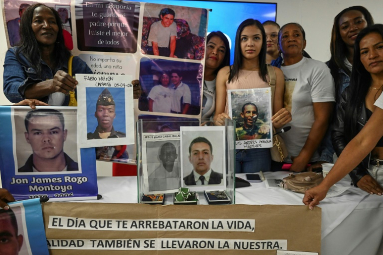 (FILDes proches de victimes d'exécutions extrajudiciaires lors d'une audience à la Juridiction spéciale pour la paix (JEP) à Cali, en Colombie, le 5 juin 2023 ( AFP / JOAQUIN SARMIENTO )