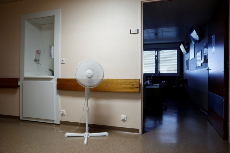 Un hôpital français s'adapte à la canicule après des températures record