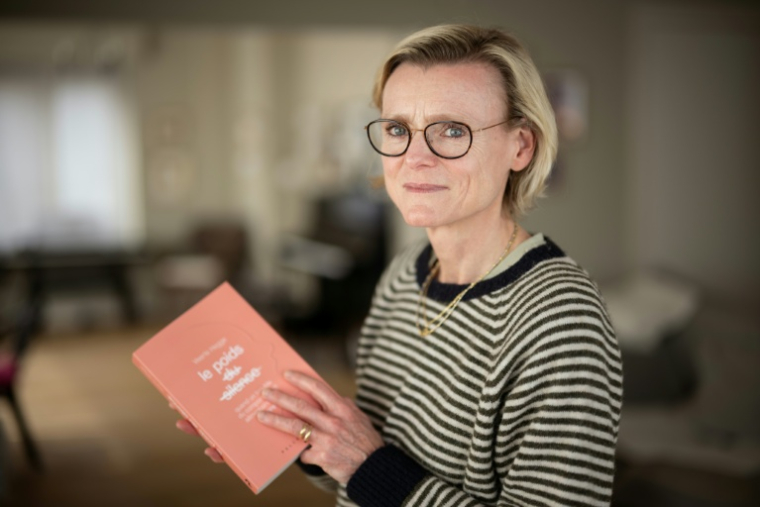 Veerle Hegge, épouse du Premier ministre belge Bart De Wever, répond aux questions de l’AFP à Anvers, en Belgique, le 13 avril 2026 ( AFP / JOHN THYS )