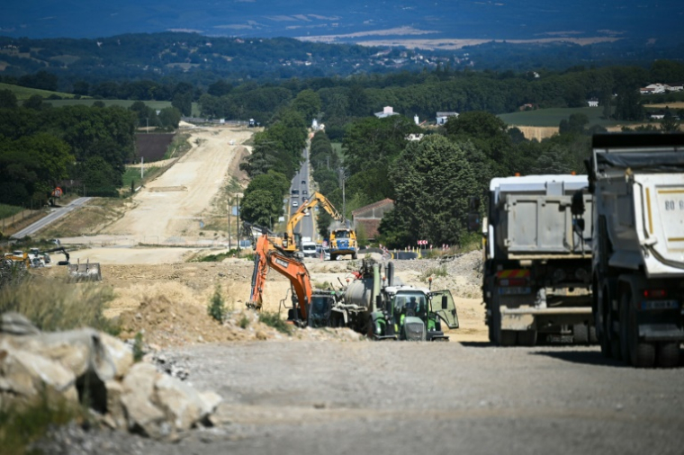 Le chantier de construction de l'A69 entre Toulouse et Castres, le 10 juillet 2025 à Saint-Germain-des-Prés, dans le Tarn ( AFP / Matthieu RONDEL )