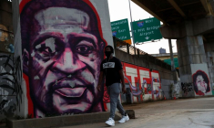 USA: LE DÉPARTEMENT DE LA JUSTICE RELANCE L'ENQUÊTE SUR LA MORT DE FLOYD