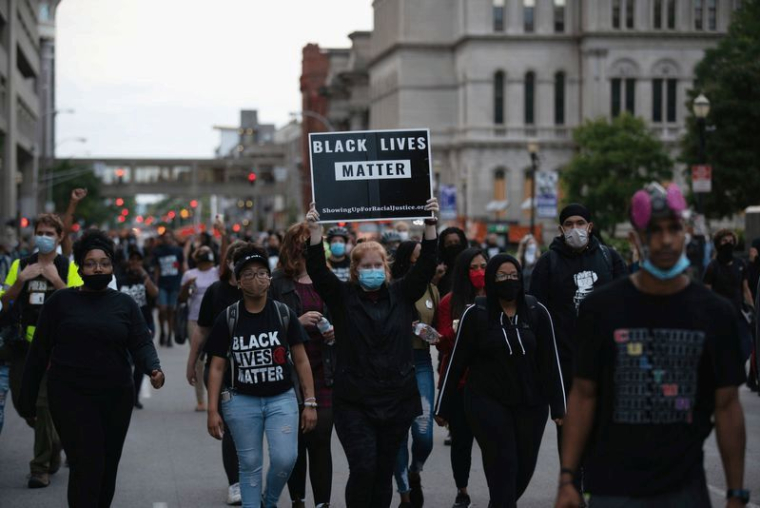 USA: LES MANIFESTATIONS REPRENNENT À LOUISVILLE