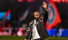 « Haut comme trois pommes », « tête d'oignon » : le maraîcher Booba nargue Kylian Mbappé et son père