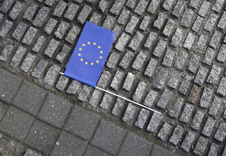 LA CONFIANCE DANS LA ZONE EURO COMMENCE À CHUTER