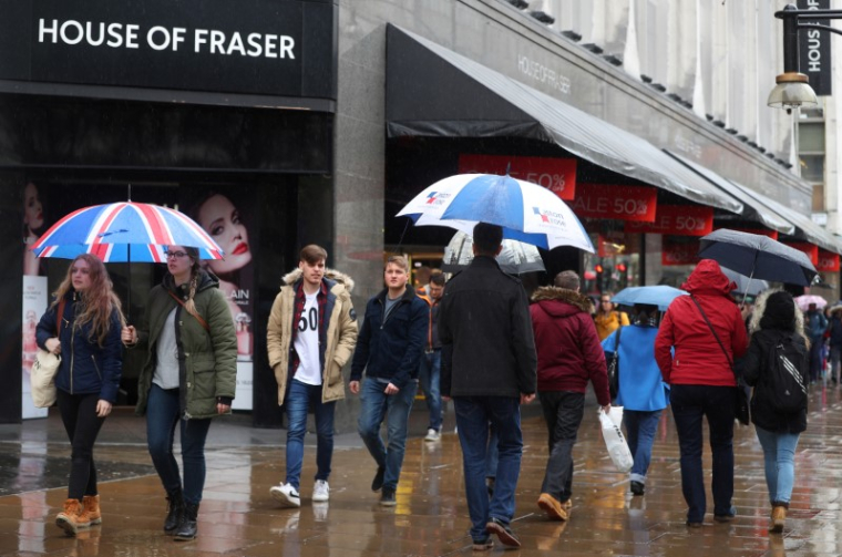 HOUSE OF FRASER VA FERMER 31 MAGASINS