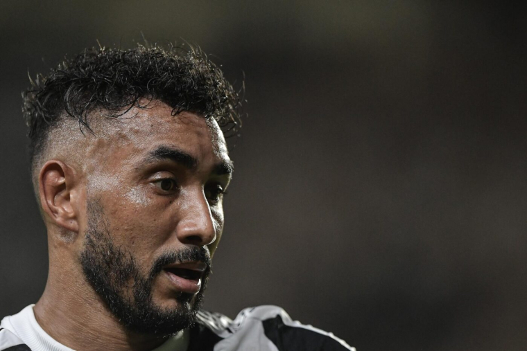 Dimitri Payet mis en examen pour violence psychologique