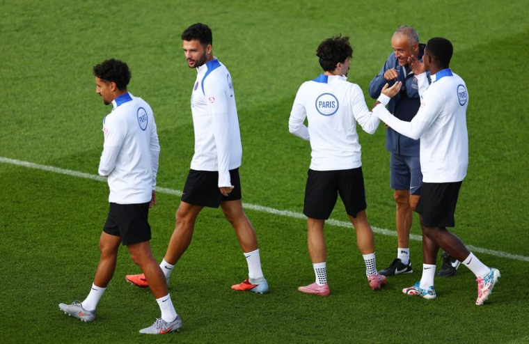 Ligue des champions: Conférence de presse et entraînement du Paris St Germain
