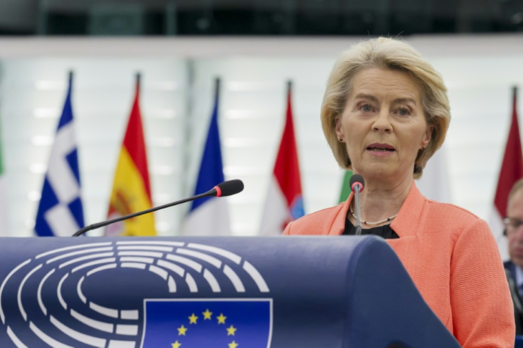 La présidente de la Commission européenne Ursula von der Leyen au Parlement européen de Strasbourg, le 7 juillet 2025 ( AFP / Jean-Christophe Verhaegen )