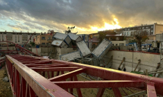 Des grues se sont effondrées lors d'un épisode de vents violents à Ermont dans le Val-d'Oise, le 20 octobre 2025 - photographie publiée par le syndicat Alliance police nationale ( Syndicat Alliance Police Nationale / Handout )