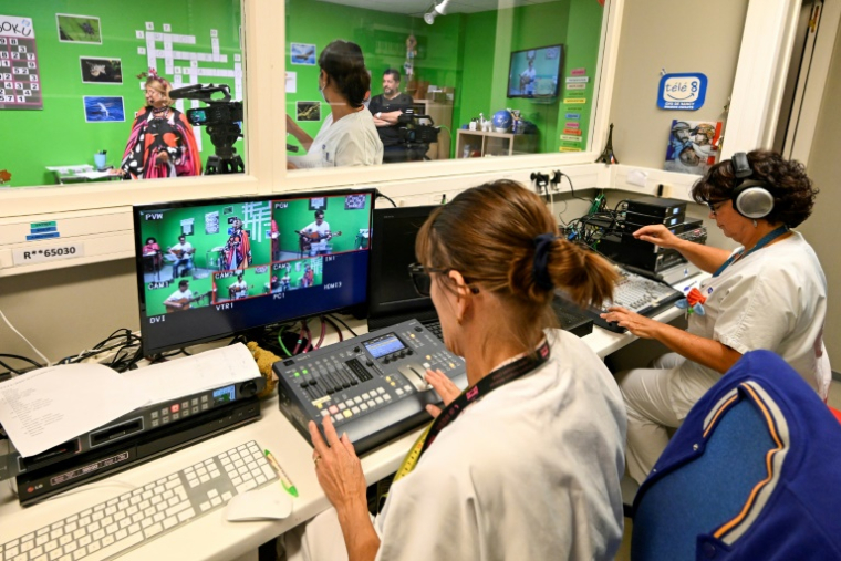 Le studio TV de l'hôpital pour enfants de Nancy, le 16 septembre 2025 à Vandoeuvre-lès-Nancy, en  Meurthe-et-Moselle ( AFP / Jean-Christophe VERHAEGEN )