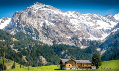 l faut compter, à Gstaad, au minimum 25.000 euros du mètre carré. (© CC)