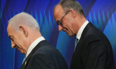 Le Premier ministre israélien Benjamin Netanyahu et le chancelier allemand Friedrich Merz quittent une conférence de presse à Jérusalem le 7 décembre 2025. ( POOL / Ariel Schalit )