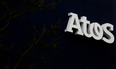 Le logo d'Atos est visible sur un bâtiment de l'entreprise, à Nantes
