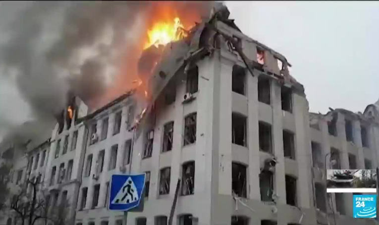 Guerre en Ukraine : les villes de Kharkiv, Kiev et Kherson, cibles principales des forces russes