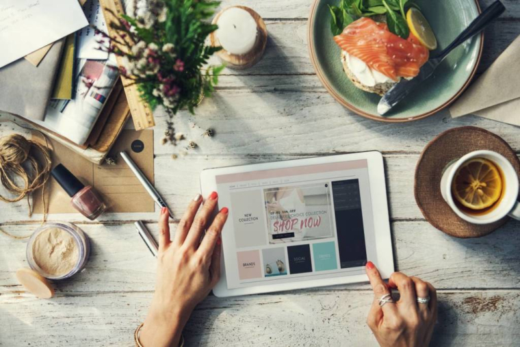 Faire ses achats sur internet ou en magasin : telle est la question ! / iStock.com - Rawpixel Ltd