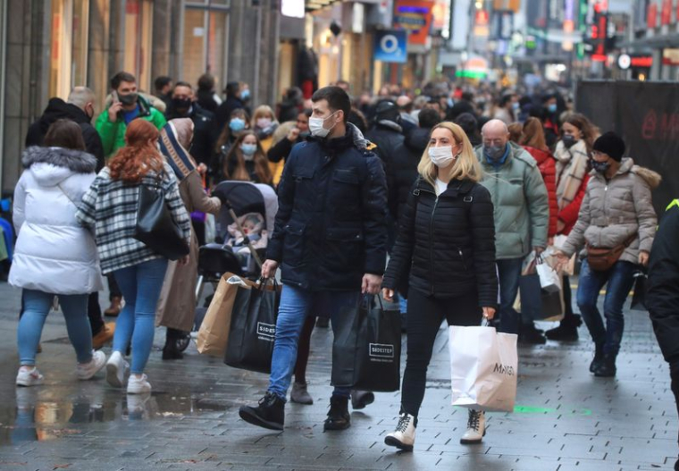 ALLEMAGNE: PLUS FORTE BAISSE DES VENTES AU DÉTAIL SUR UN AN DEPUIS 1994