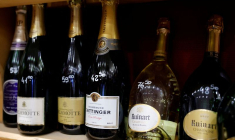 Photo d'archives des bouteilles de champagne