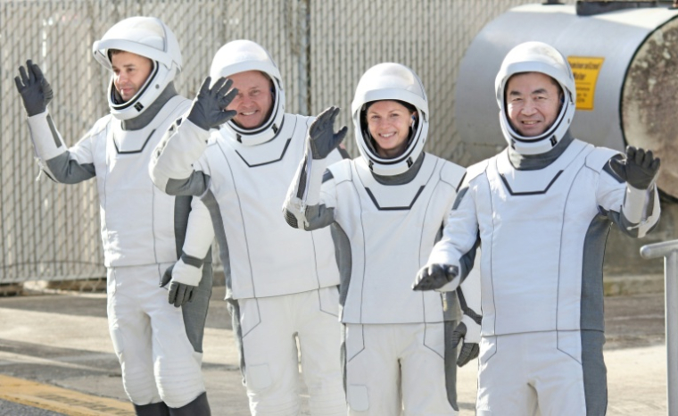 Les membres de la mission Crew-11 avant leur départ pour la Station spatiale internationale (ISS), le 1er août 2025 à Cap Canaveral, en Floride  ( AFP / Gregg Newton )