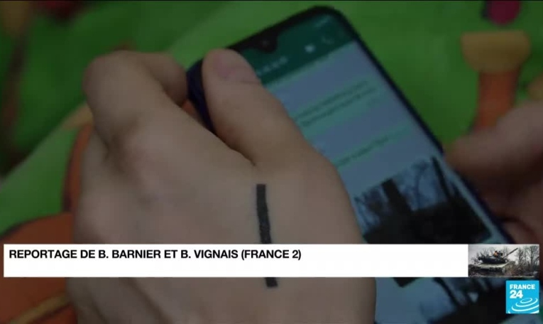 Guerre en Ukraine : un combattant français blessé par une mine témoigne