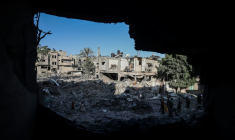 Des immeubles détruits par des bombardements israéliens à Deir al-Balah, dans le centre de la bande de Gaza, le 29 juillet 2026 ( AFP / Eyad Baba )