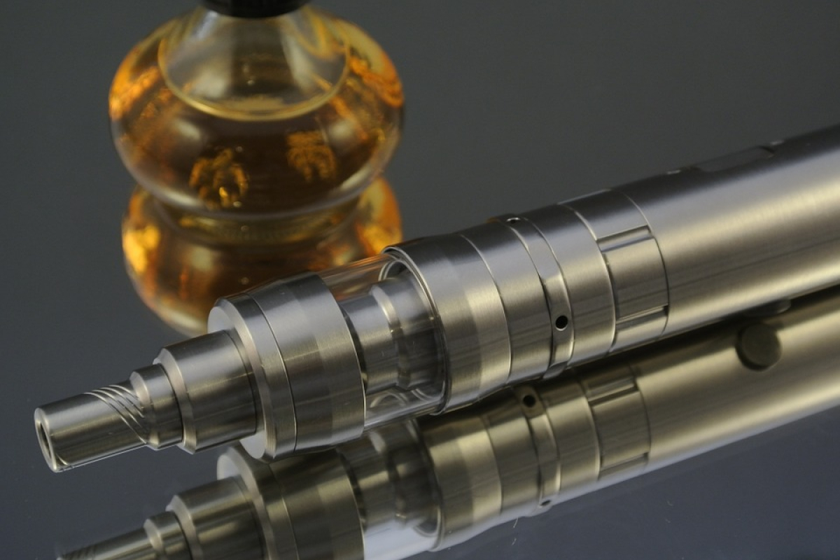 Cigarette lectronique : vers une interdiction de la vente en ligne des  produits de vapotage ? - 24/10/2025  15:24 - Conso