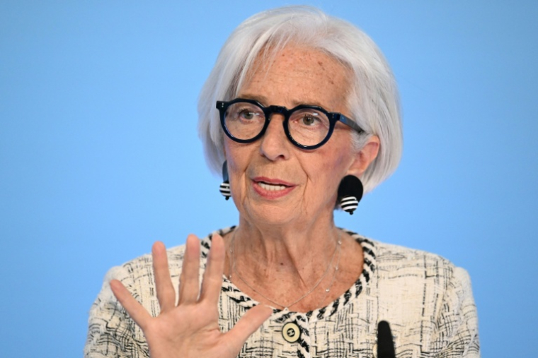 La présidente de la Banque centrale européenne (BCE), Christine Lagarde, tient une conférence de presse sur la politique monétaire de la zone euro, au siège de la banque centrale à Francfort-sur-le-Main, dans l’ouest de l’Allemagne, le 30 avril 2026 ( AFP / Kirill KUDRYAVTSEV )