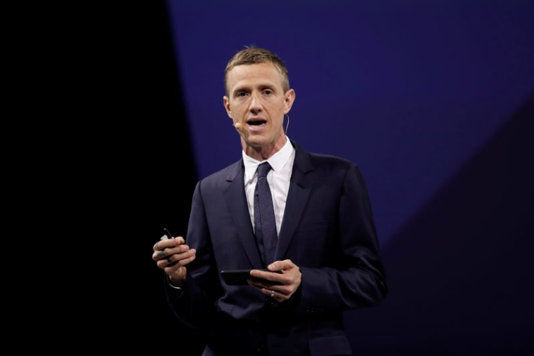 LVMH PERD IAN ROGERS, DOIT RETOUCHER SON ÉQUIPE CHARGÉE DU NUMÉRIQUE