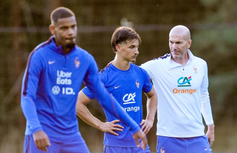 Zidane veut faire prendre conscience à ses joueurs « ce qu’est l’équipe de France », explique Lepaul