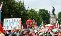 Manifestation propalestinienne place de la République à Paris, le 14 juin 2025 ( AFP / Thomas SAMSON )