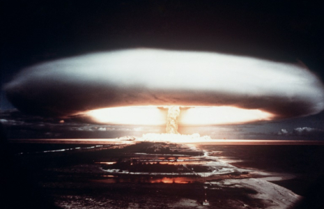 Une explosion nucléaire en 1971 sur l'atoll de Mururoa, en Polynésie française ( AFP / - )