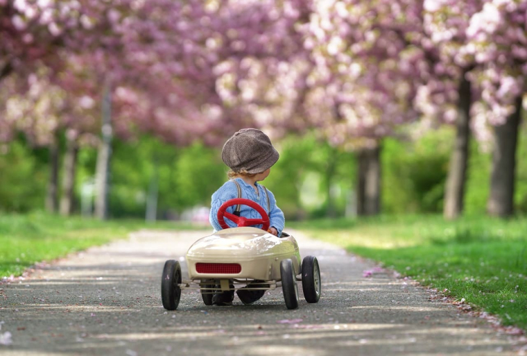 (Crédits photo : Adobe Stock - Révision auto avant vacances)