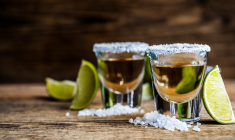 Le groupe LVMH sort une nouvelle édition de sa bouteille Volcan de mi Tierra crédit photo : Getty images