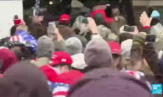 Assaut du Capitole : plusieurs figures du groupe d'extrême droite Oath Keepers jugées pour "sédition"