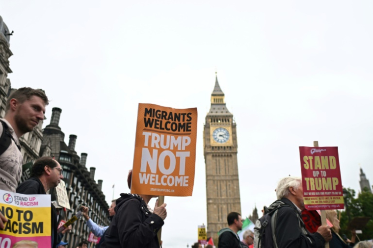Manifestation contre la deuxième visite d'Etat du président américain Donald Trump, le 17 septembre 2025 à Londres ( AFP / JUSTIN TALLIS )
