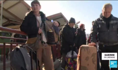 Ces ukrainiens qui décident de retourner dans leur pays pour aider à l'effort de guerre