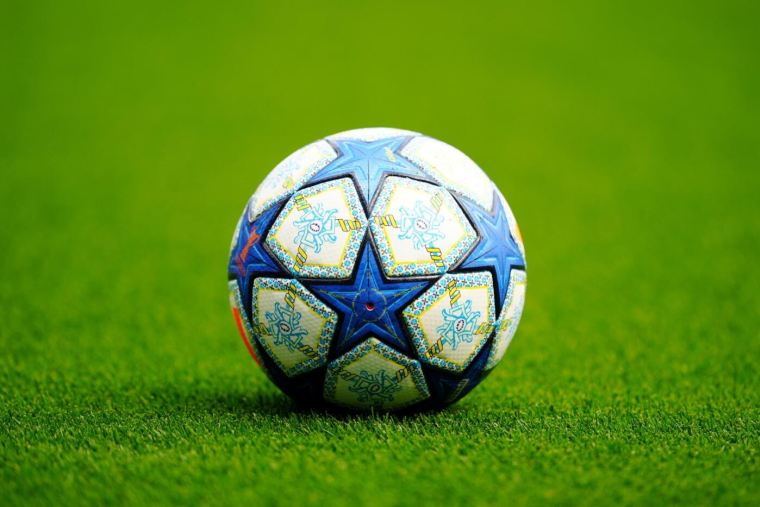 Un joueur togolais gravement blessé après un choc contre un panneau publicitaire en D2 chinoise