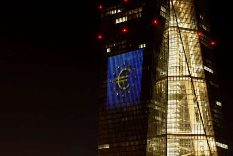 Répétition de l'illumination du bâtiment de la BCE pour célébrer l'adhésion de la Bulgarie à la zone euro