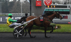Le PMU va "lancer des animations autour des grandes courses" comme le Prix d'Amérique en janvier ( AFP / CHRISTOPHE ARCHAMBAULT )