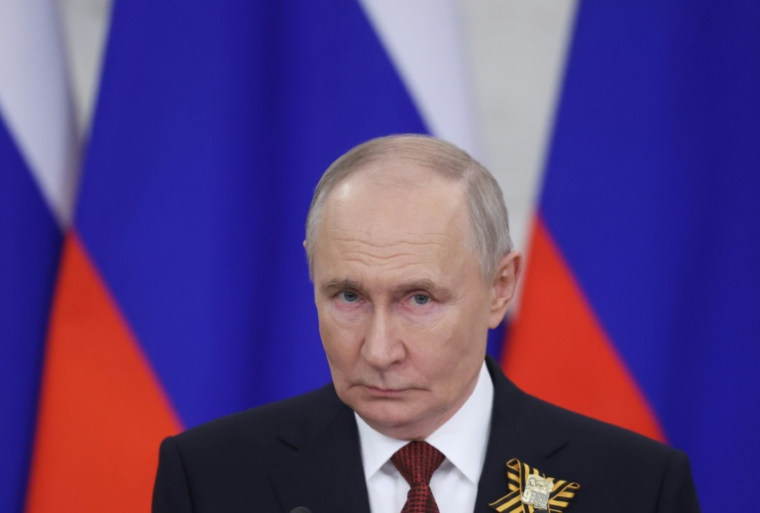 Le président russe Vladimir Poutine à Moscou le 9 mai 2026 ( POOL / MAXIM SHIPENKOV )